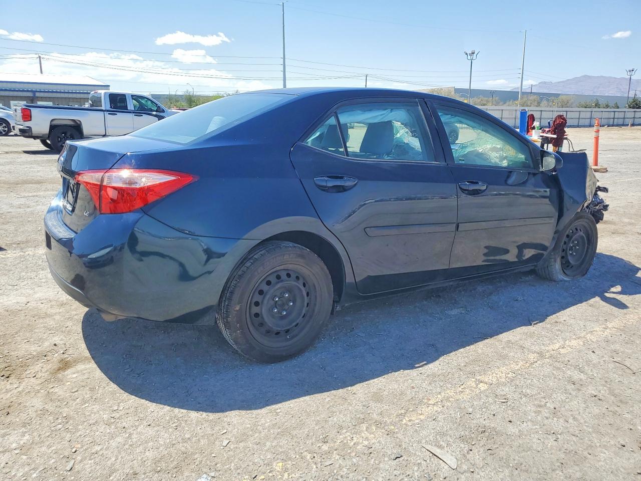 2017 TOYOTA COROLLA LE photo 7
