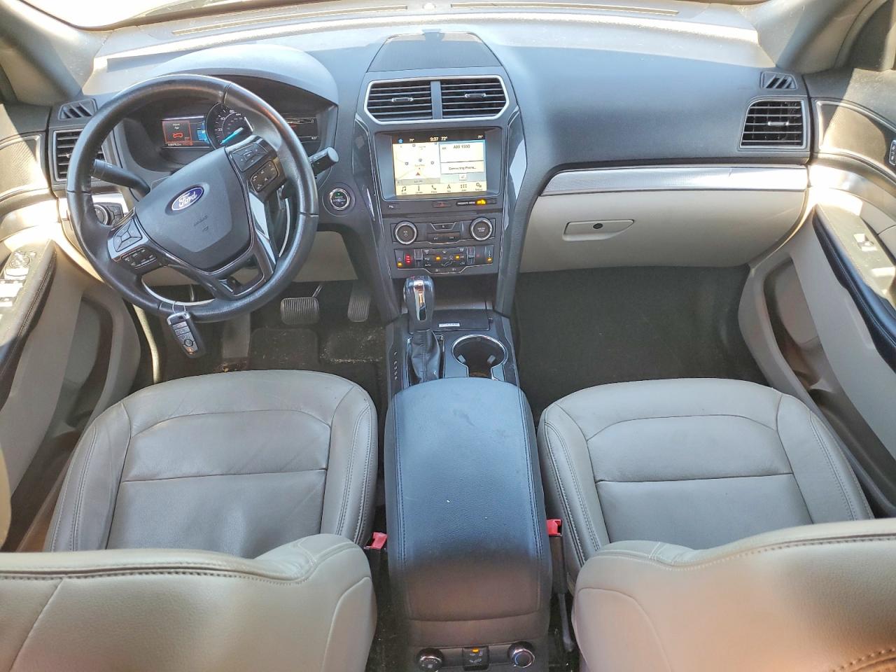 2018 FORD EXPLORER XLT photo 8
