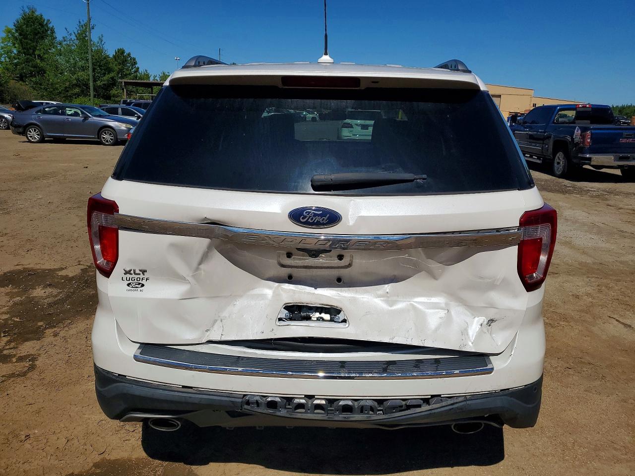 2018 FORD EXPLORER XLT photo 6