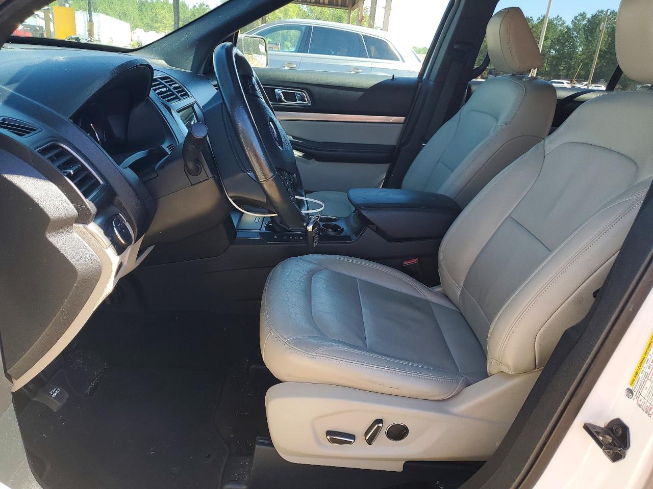 2018 FORD EXPLORER XLT photo 7