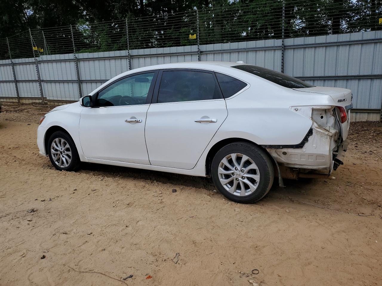 2018 NISSAN SENTRA photo 3