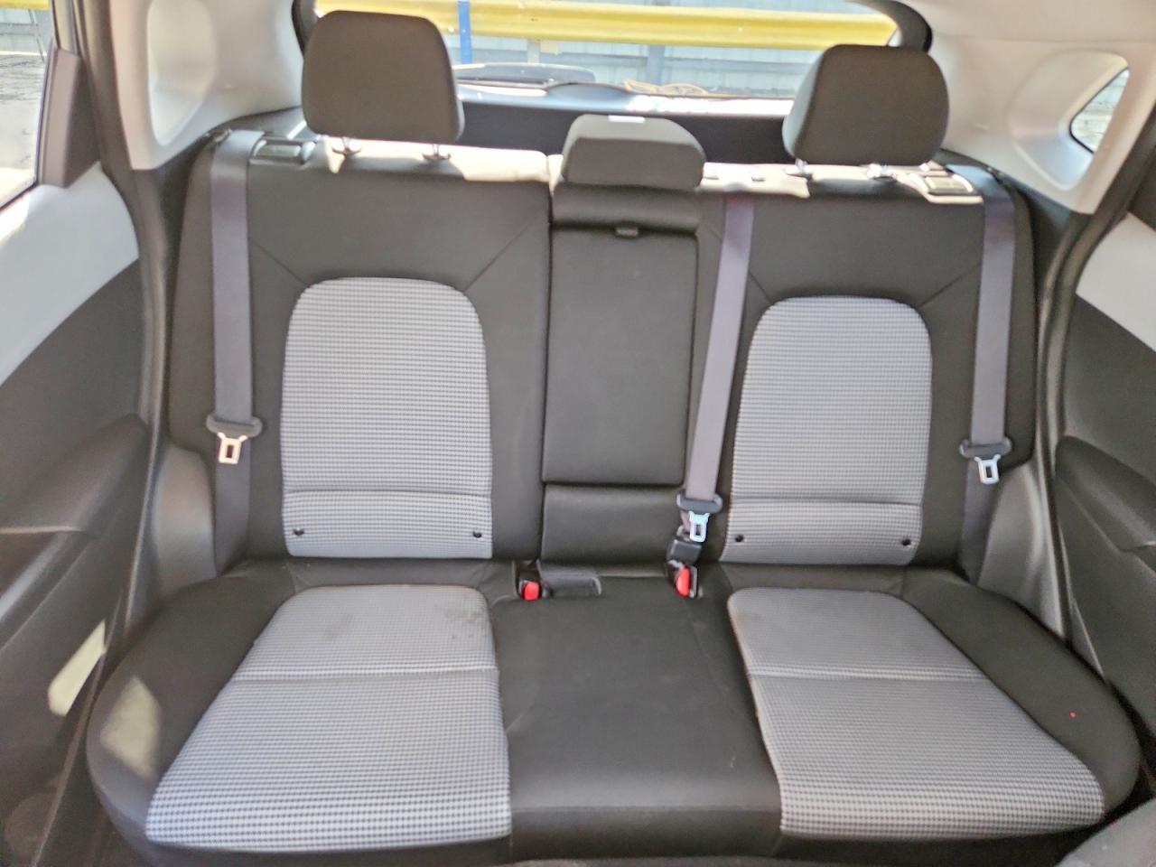 2020 HYUNDAI KONA SEL PLUS photo 19