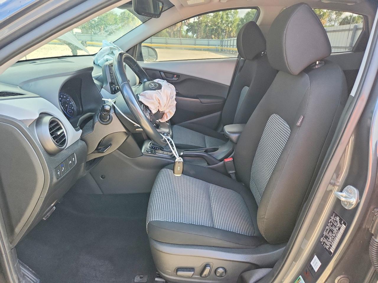 2020 HYUNDAI KONA SEL PLUS photo 13