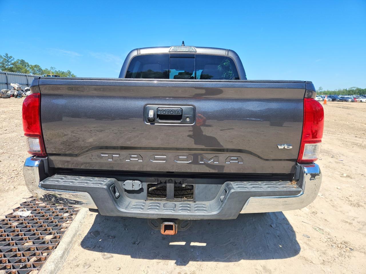 2019 TOYOTA TACOMA SR5 V6 photo 6