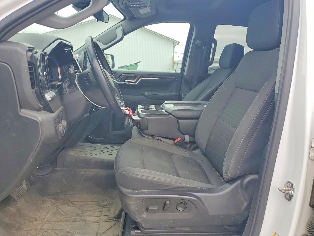 2023 CHEVROLET SILVERADO K1500 LT photo 13
