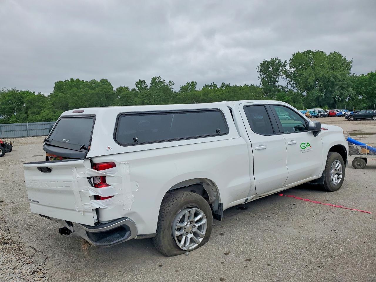 2023 CHEVROLET SILVERADO K1500 LT photo 5
