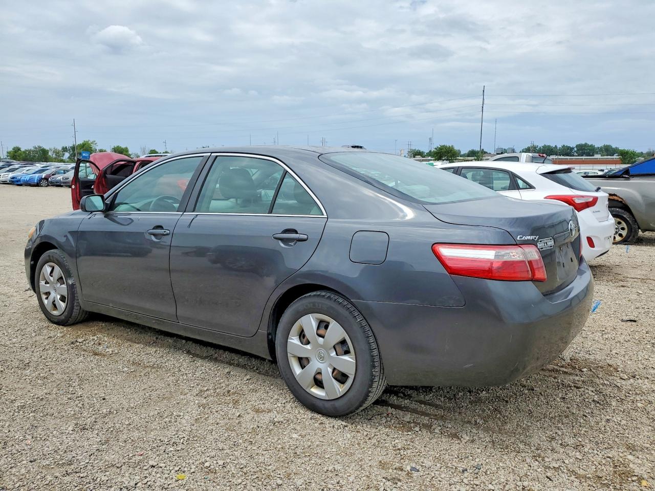 2007 TOYOTA CAMRY LE photo 4