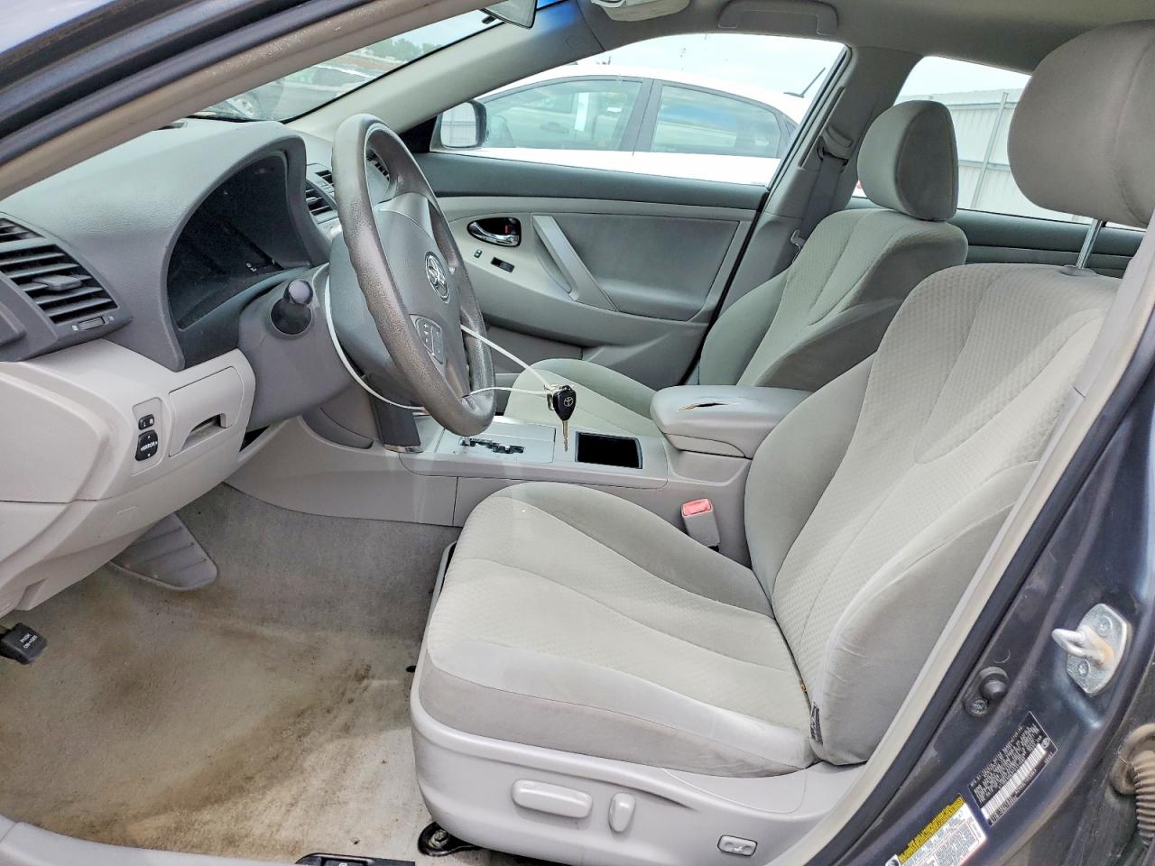 2007 TOYOTA CAMRY LE photo 19