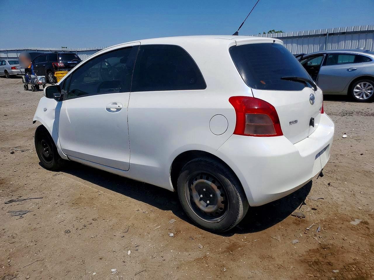 2008 TOYOTA YARIS BASE photo 2