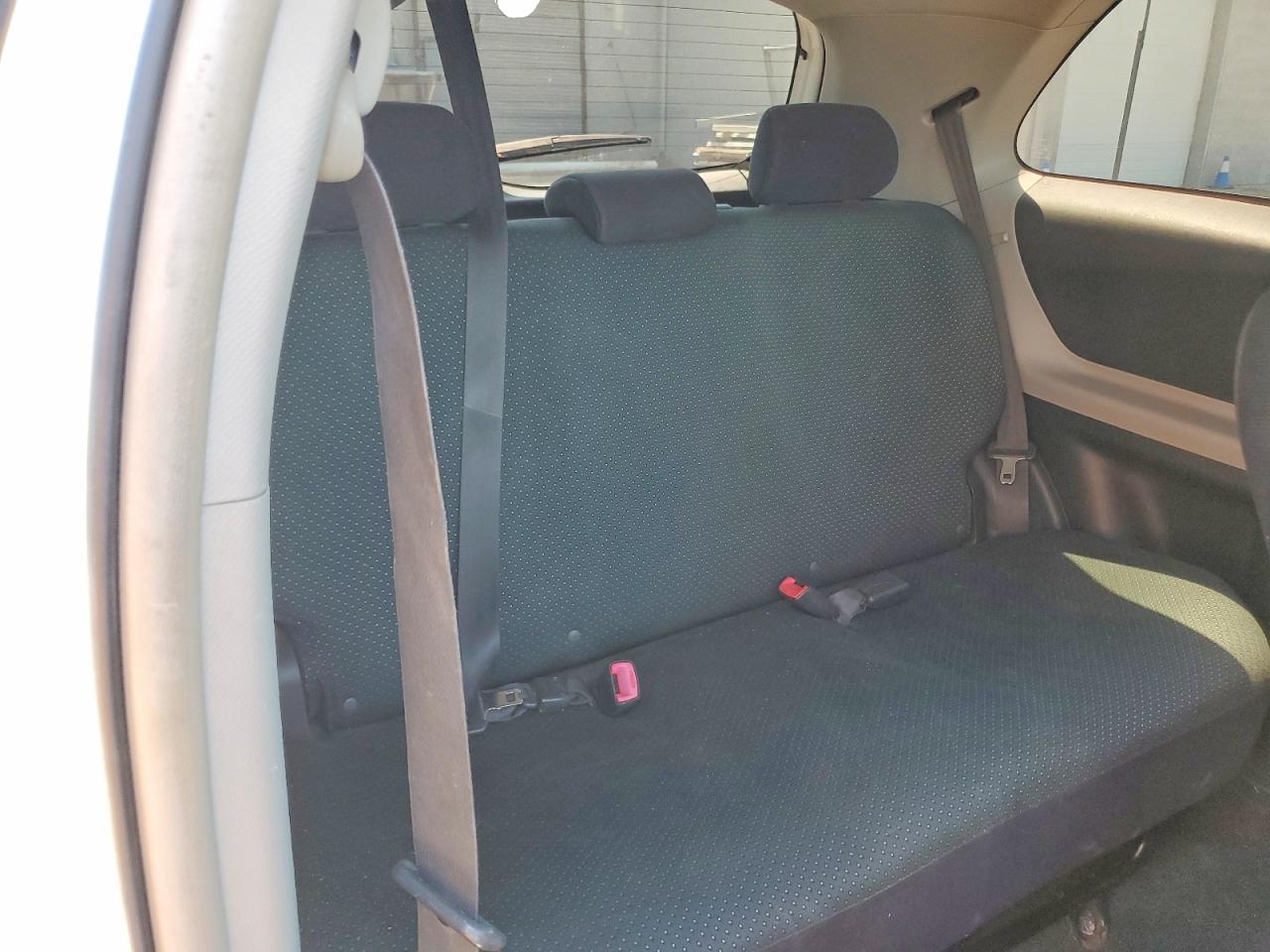 2008 TOYOTA YARIS BASE photo 10
