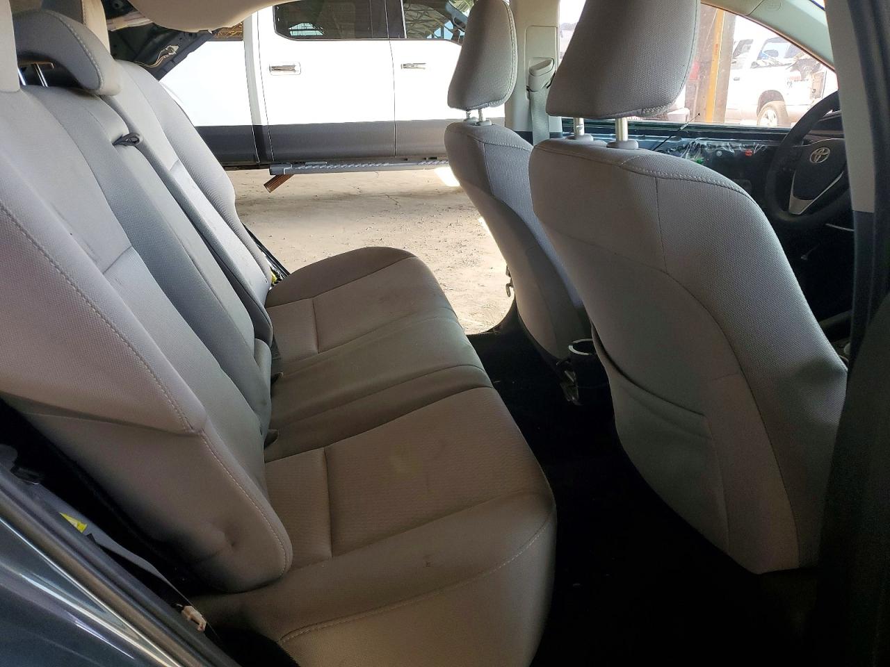 2016 TOYOTA COROLLA LE photo 19
