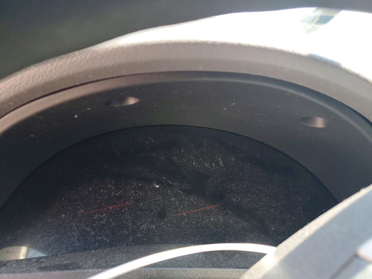 2011 TOYOTA CAMRY LE photo 9