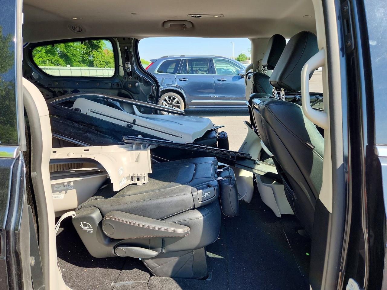 2019 CHRYSLER PACIFICA TOURING L PLUS photo 31