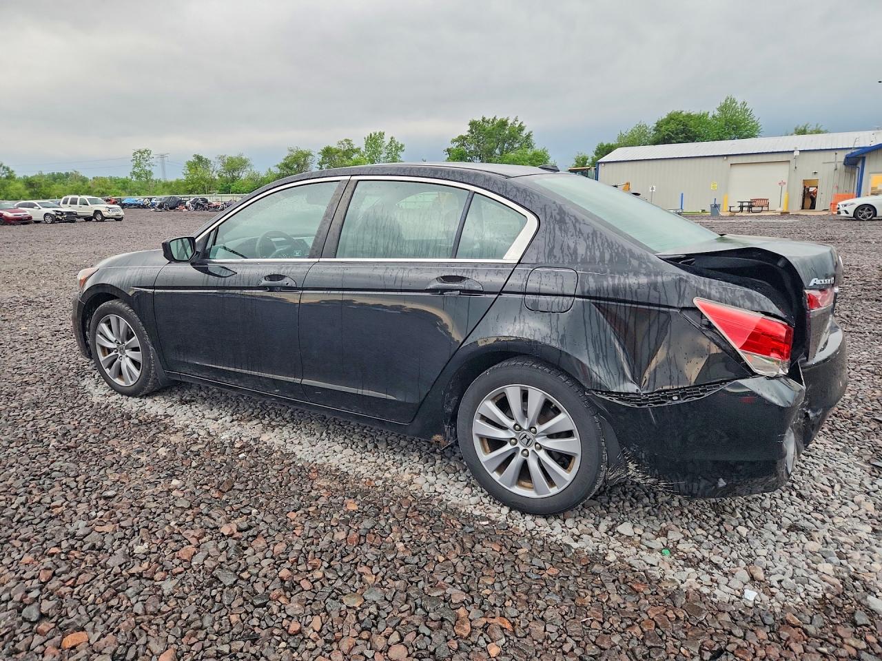 2011 HONDA ACCORD EXL photo 2