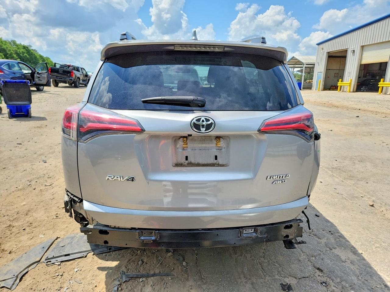 2017 TOYOTA RAV4 LIMITED photo 11