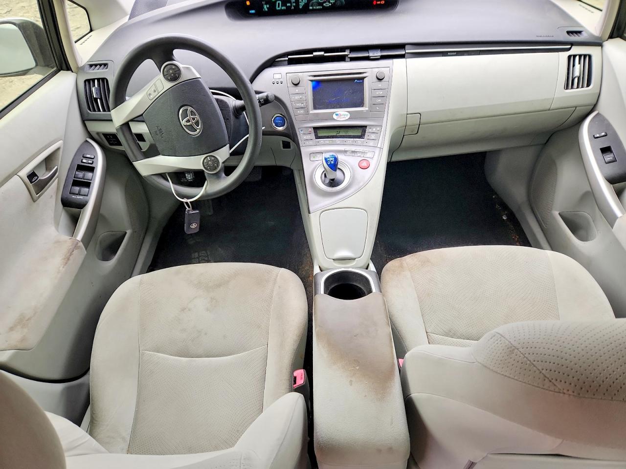 2013 TOYOTA PRIUS TWO photo 15