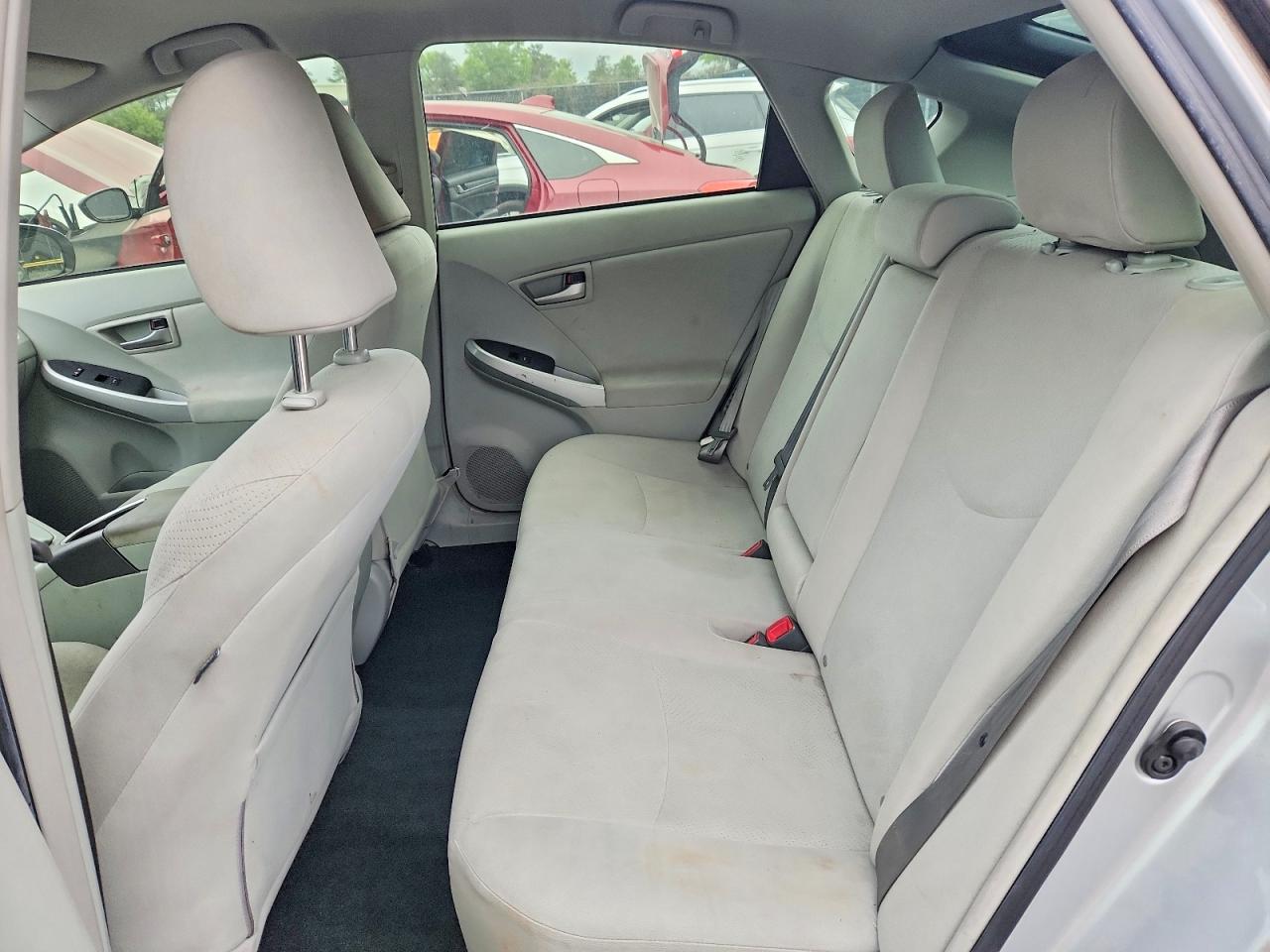 2013 TOYOTA PRIUS TWO photo 19