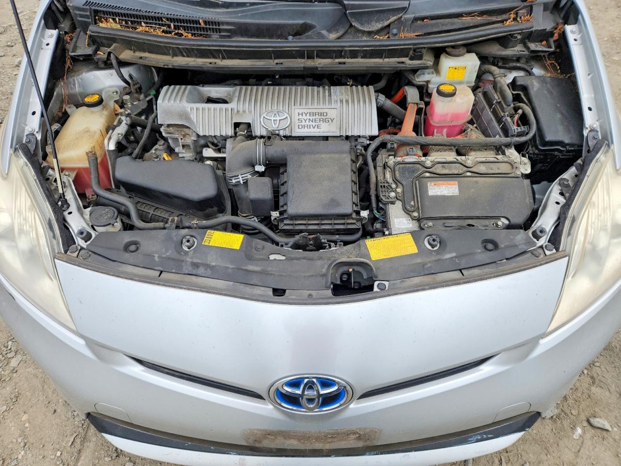 2013 TOYOTA PRIUS TWO photo 21