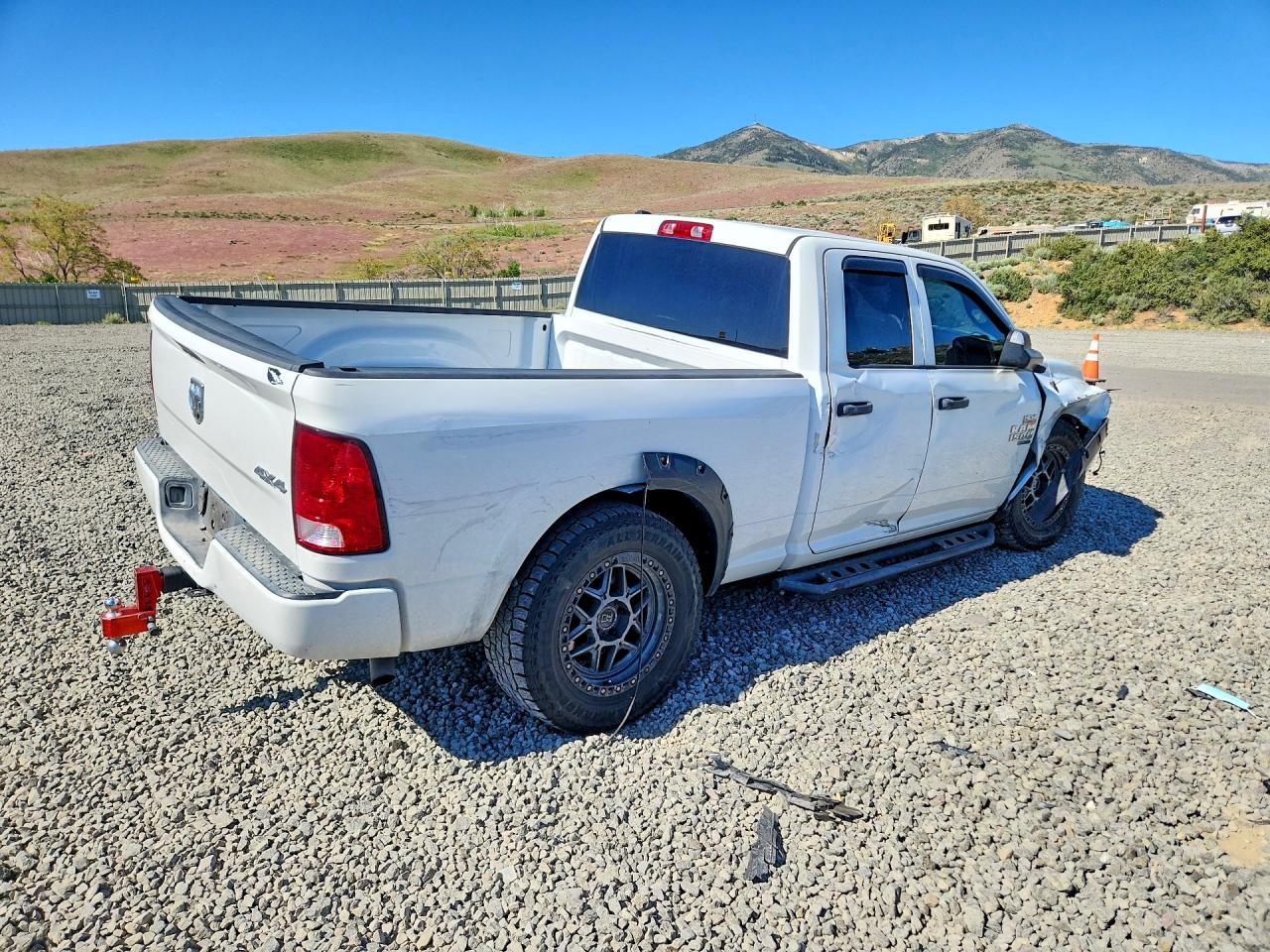 2019 RAM 1500 CLASSIC TRADESMAN photo 3