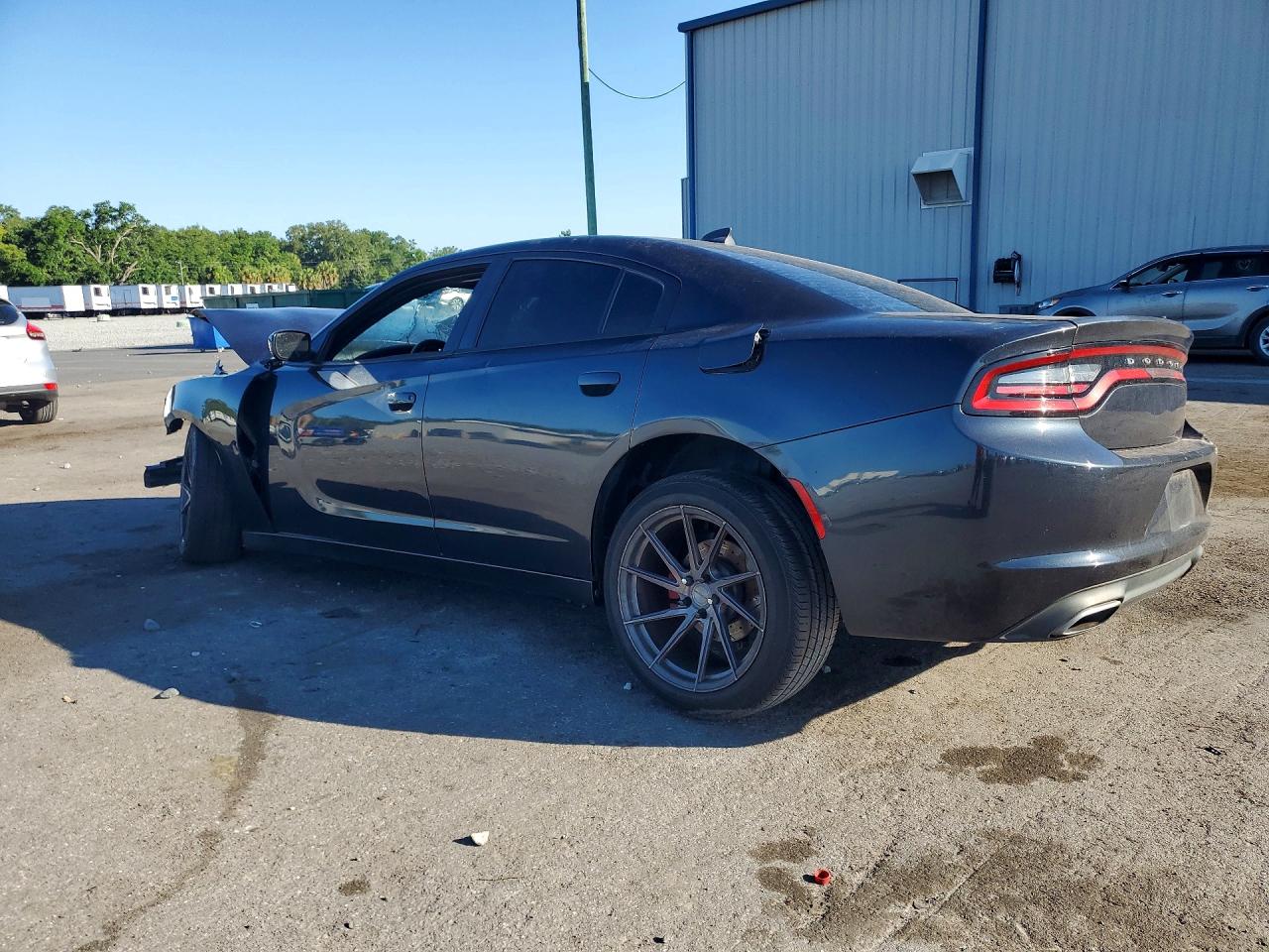 2017 DODGE CHARGER SXT photo 4