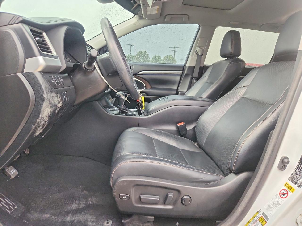 2018 TOYOTA HIGHLANDER LIMITED photo 19