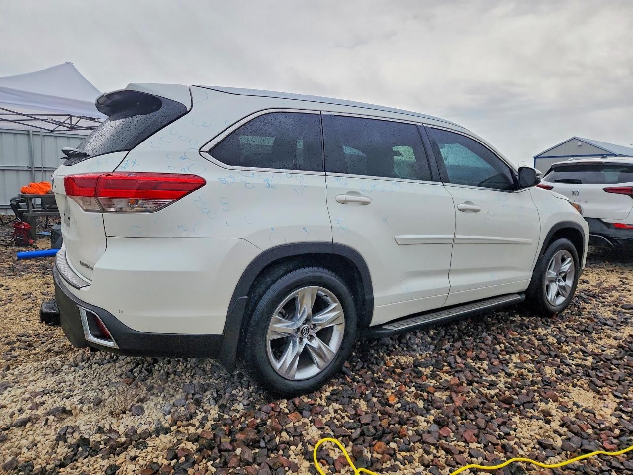 2018 TOYOTA HIGHLANDER LIMITED photo 7