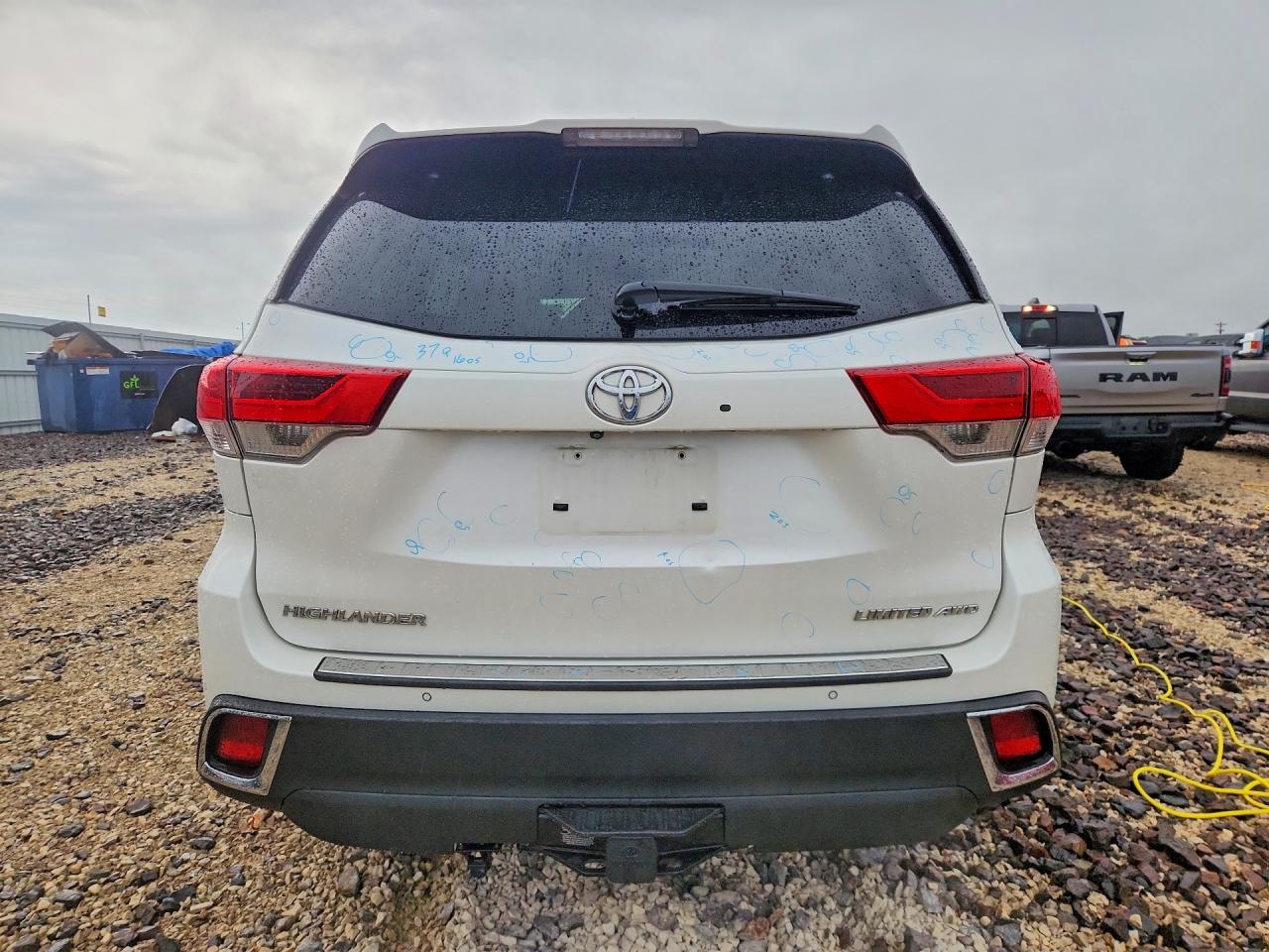2018 TOYOTA HIGHLANDER LIMITED photo 16