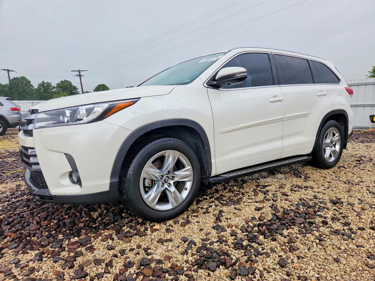 2018 TOYOTA HIGHLANDER