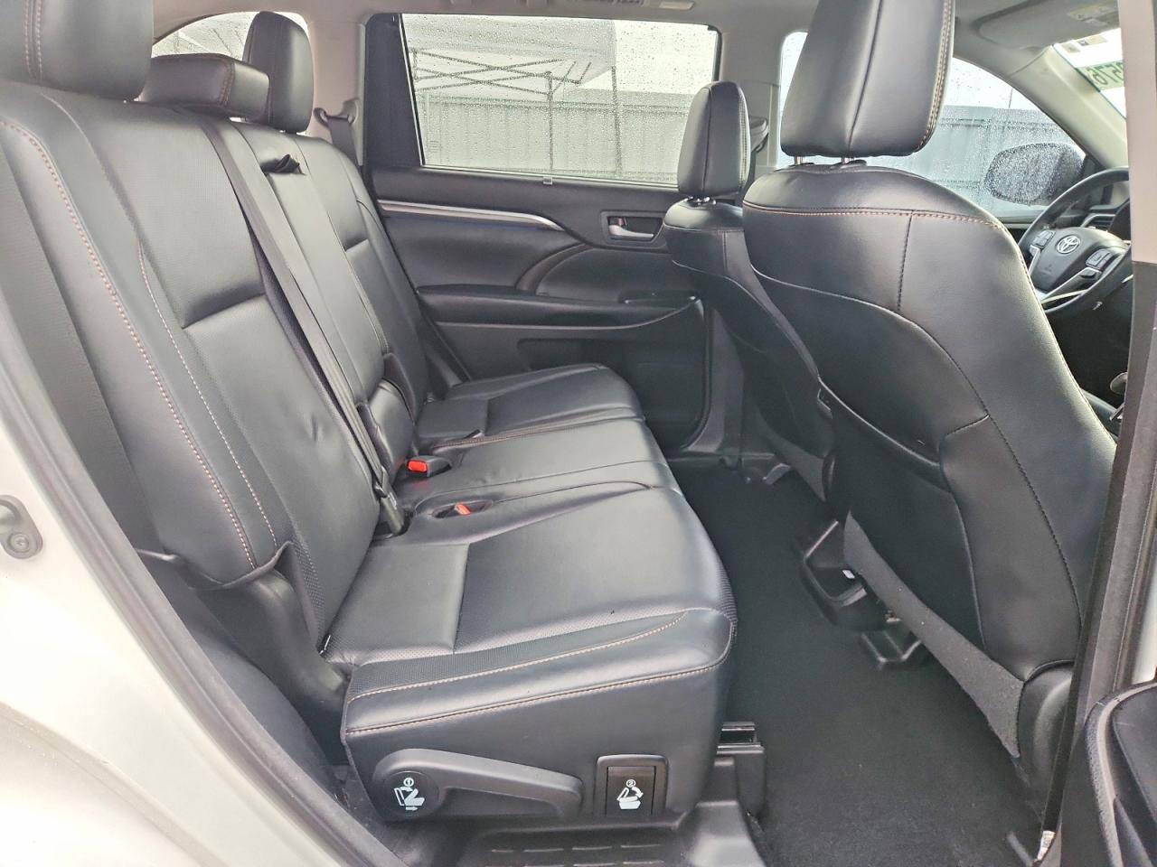 2018 TOYOTA HIGHLANDER LIMITED photo 31