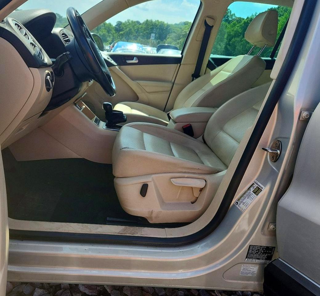 2013 VOLKSWAGEN TIGUAN S photo 13
