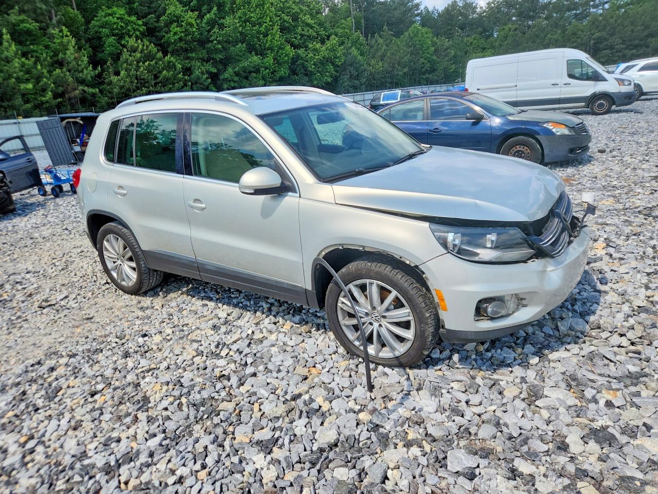 2013 VOLKSWAGEN TIGUAN S photo 7