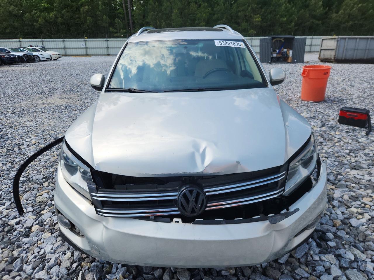 2013 VOLKSWAGEN TIGUAN S photo 9
