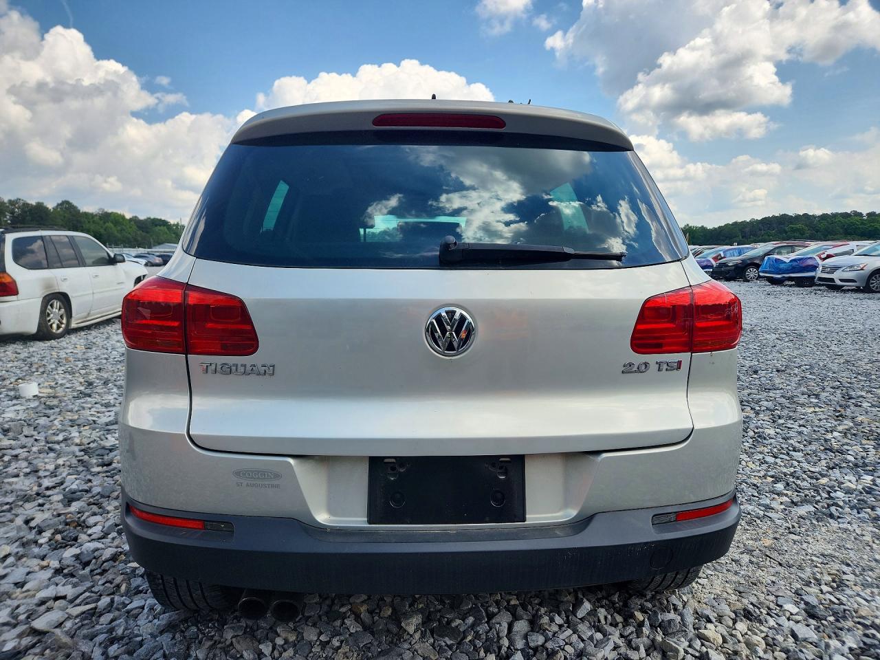 2013 VOLKSWAGEN TIGUAN S photo 11