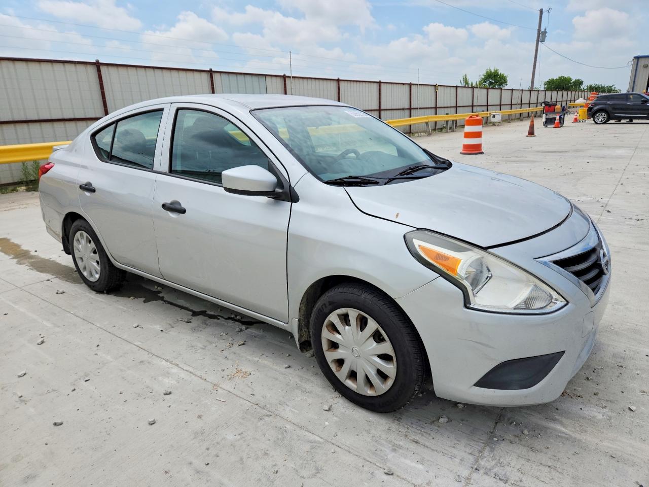 2018 NISSAN VERSA S PLUS photo 10
