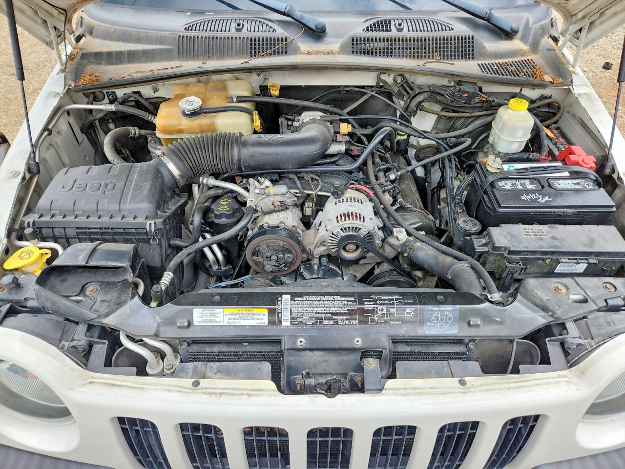 2004 JEEP LIBERTY SPORT photo 11