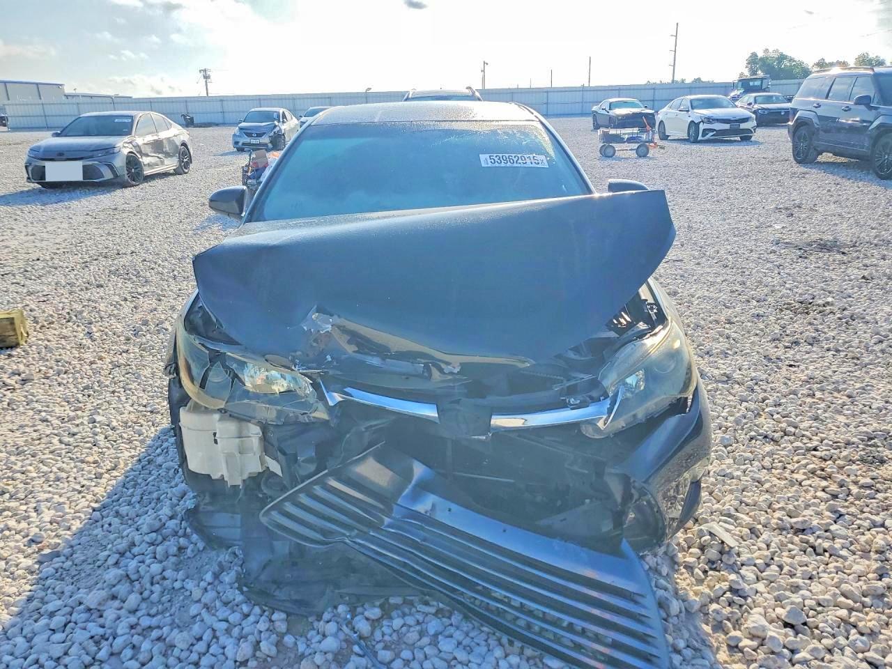 2017 TOYOTA CAMRY LE photo 13