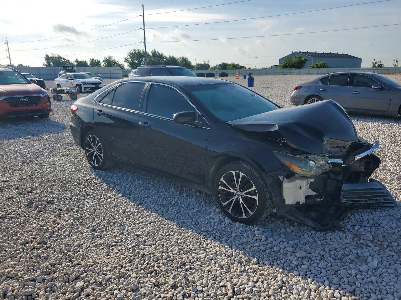 2017 TOYOTA CAMRY LE photo 10