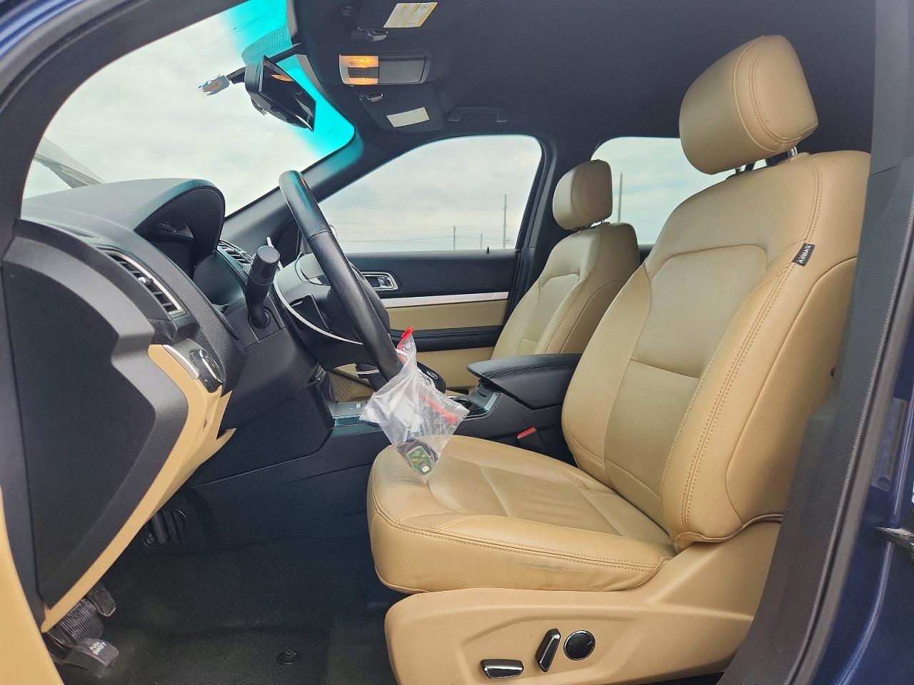 2017 FORD EXPLORER XLT photo 19