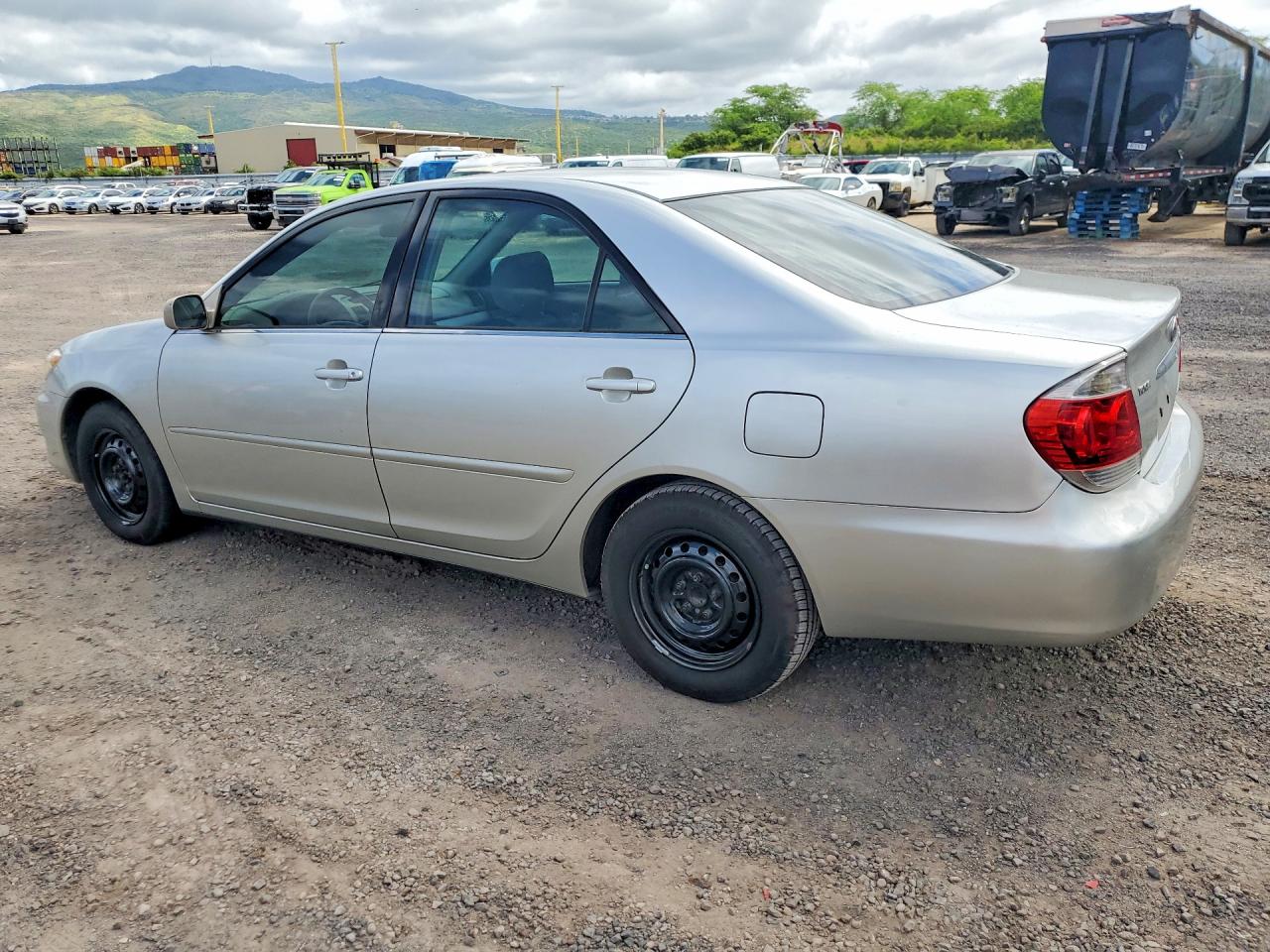 2005 TOYOTA CAMRY STANDARD photo 3
