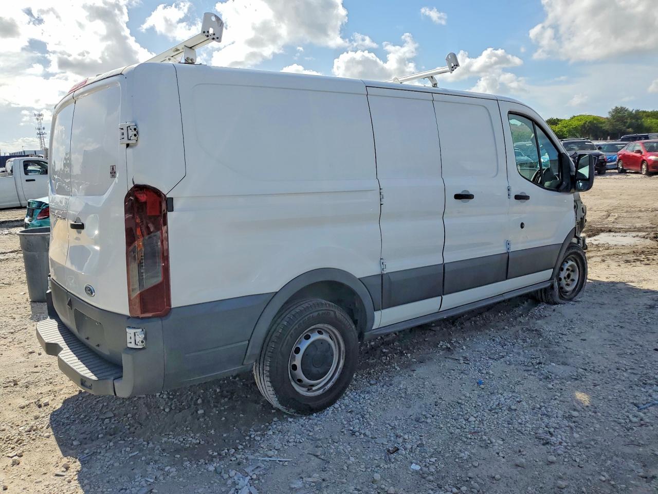 2017 FORD TRANSIT T-150 photo 7