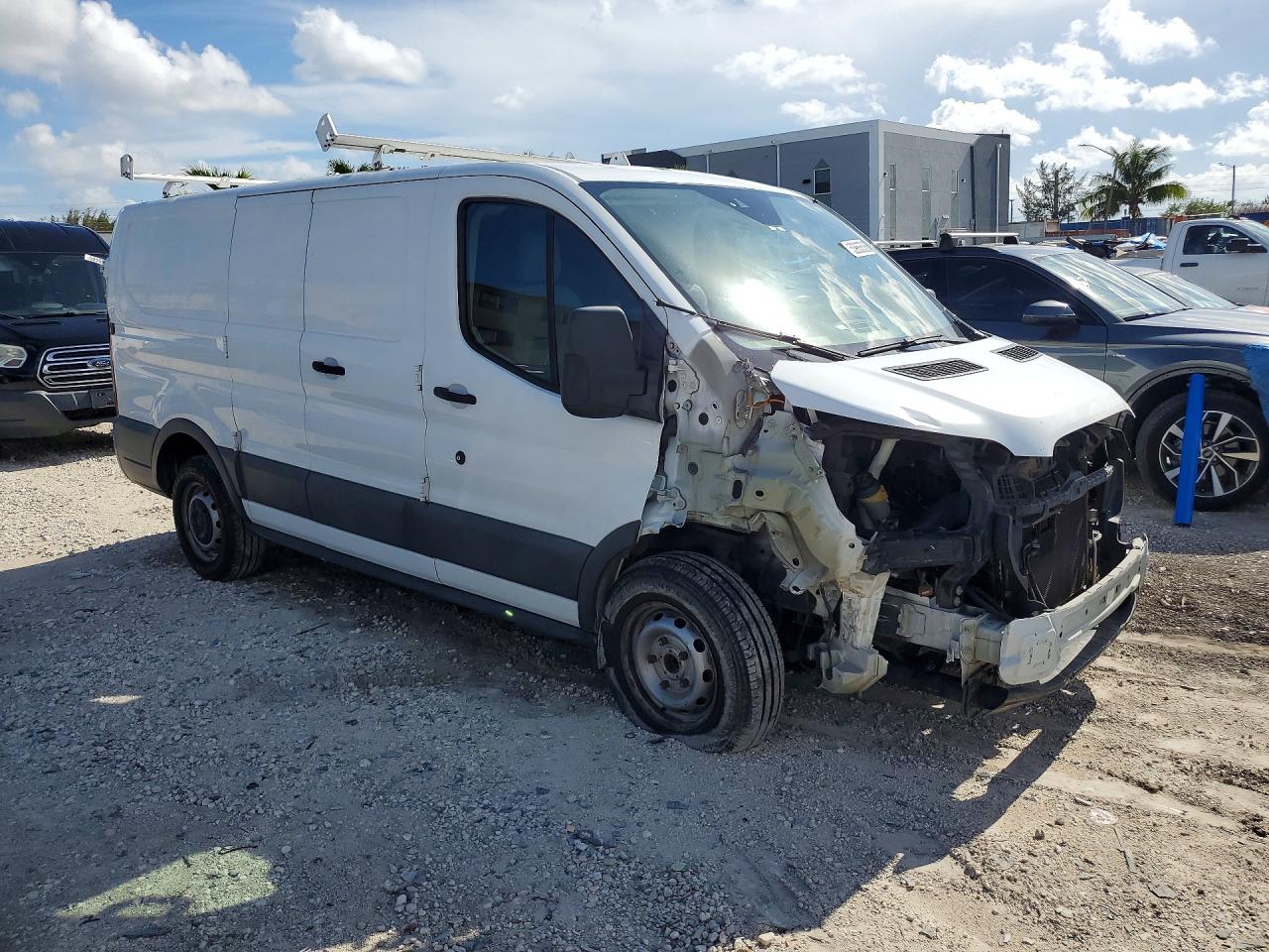 2017 FORD TRANSIT T-150 photo 10