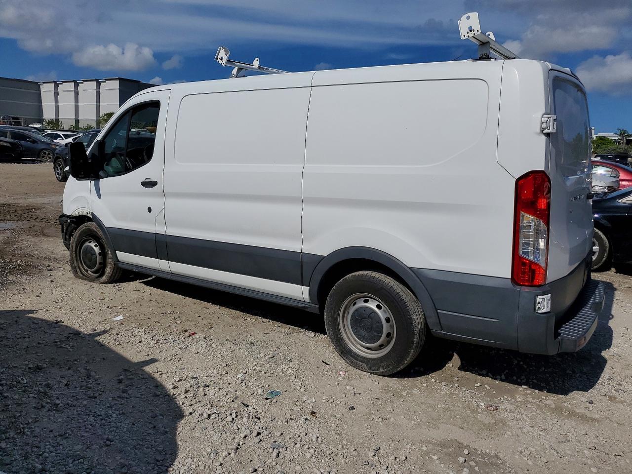 2017 FORD TRANSIT T-150 photo 4