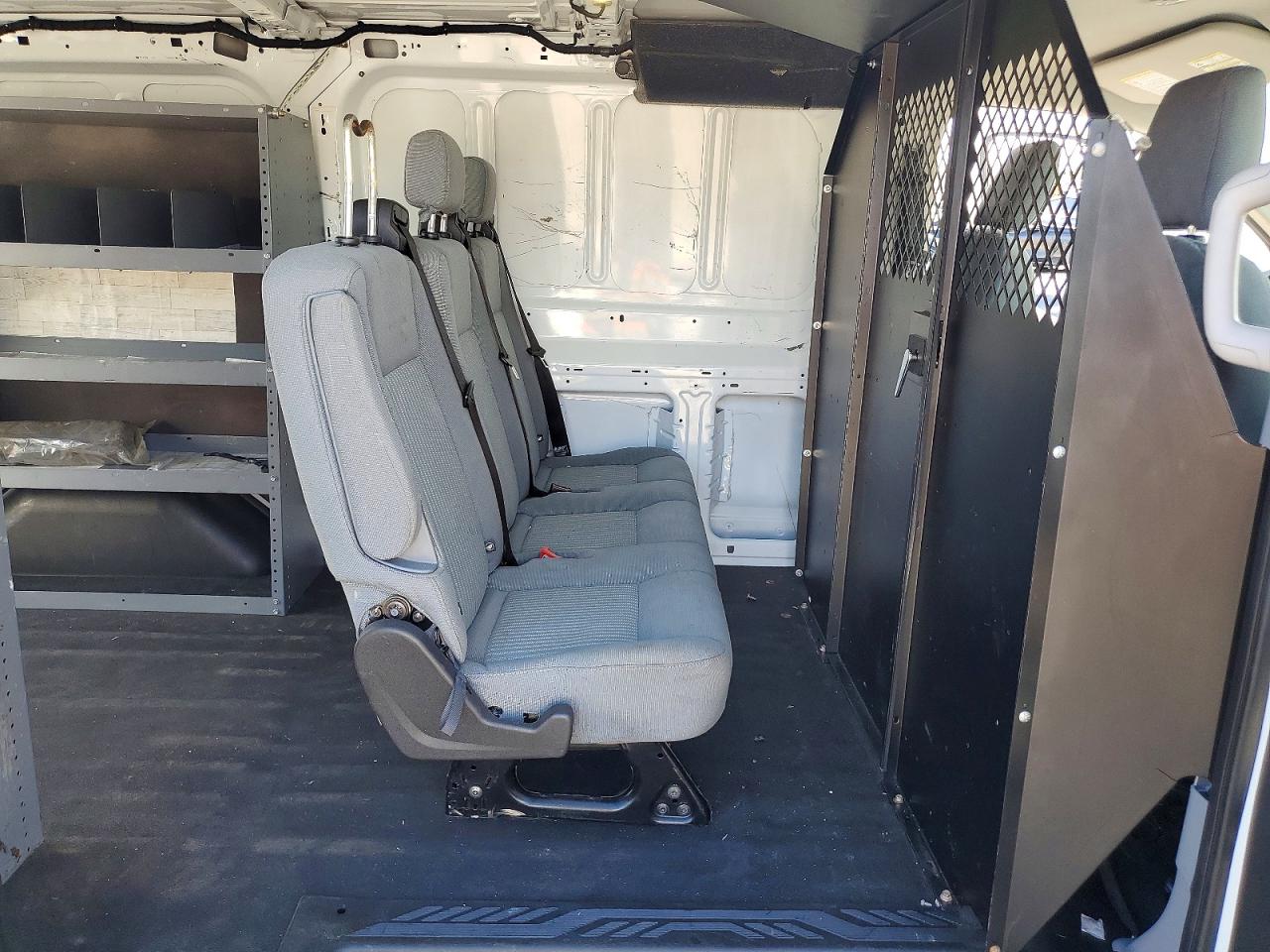 2017 FORD TRANSIT T-150 photo 31