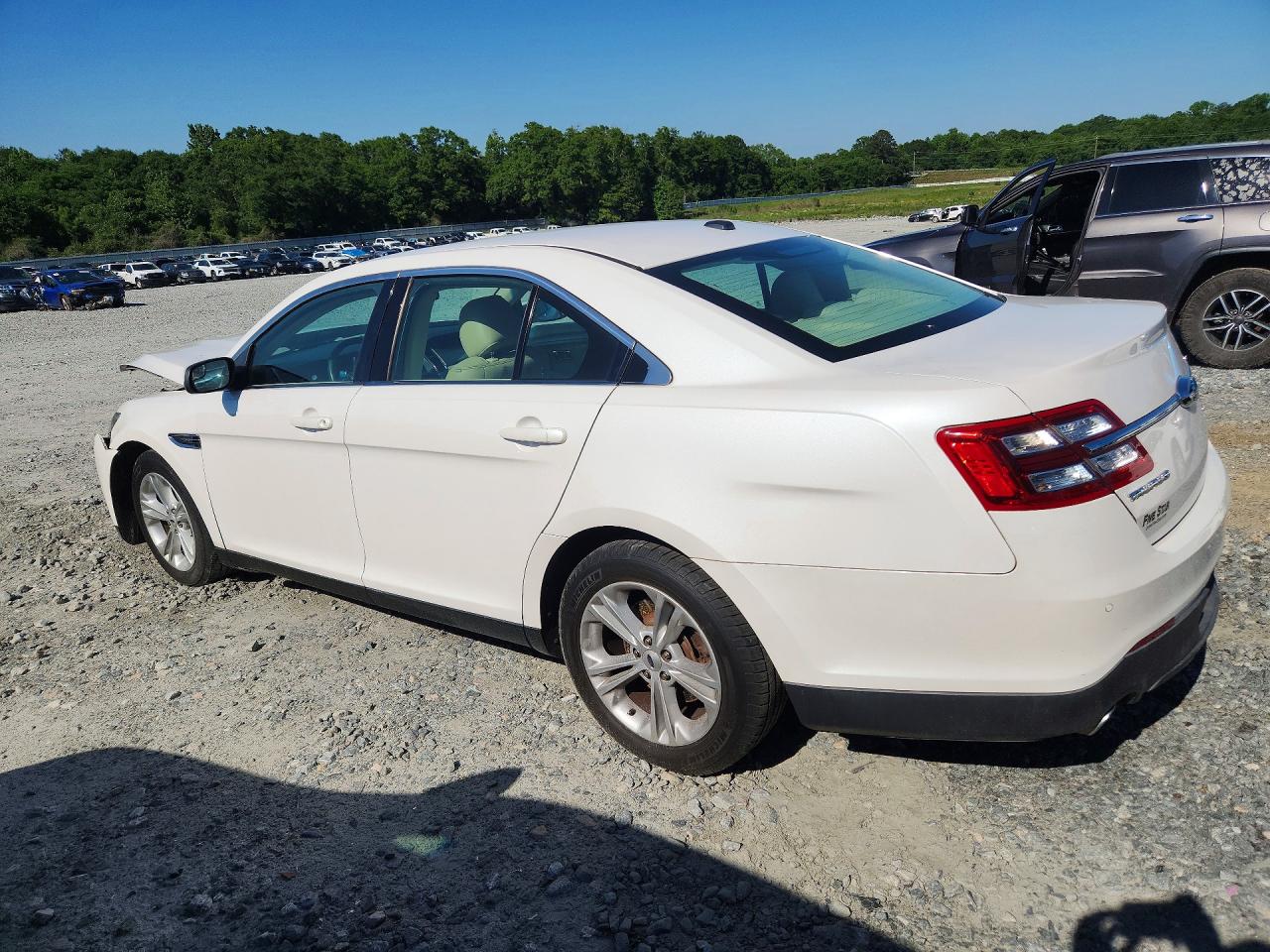 2014 FORD TAURUS SEL photo 2