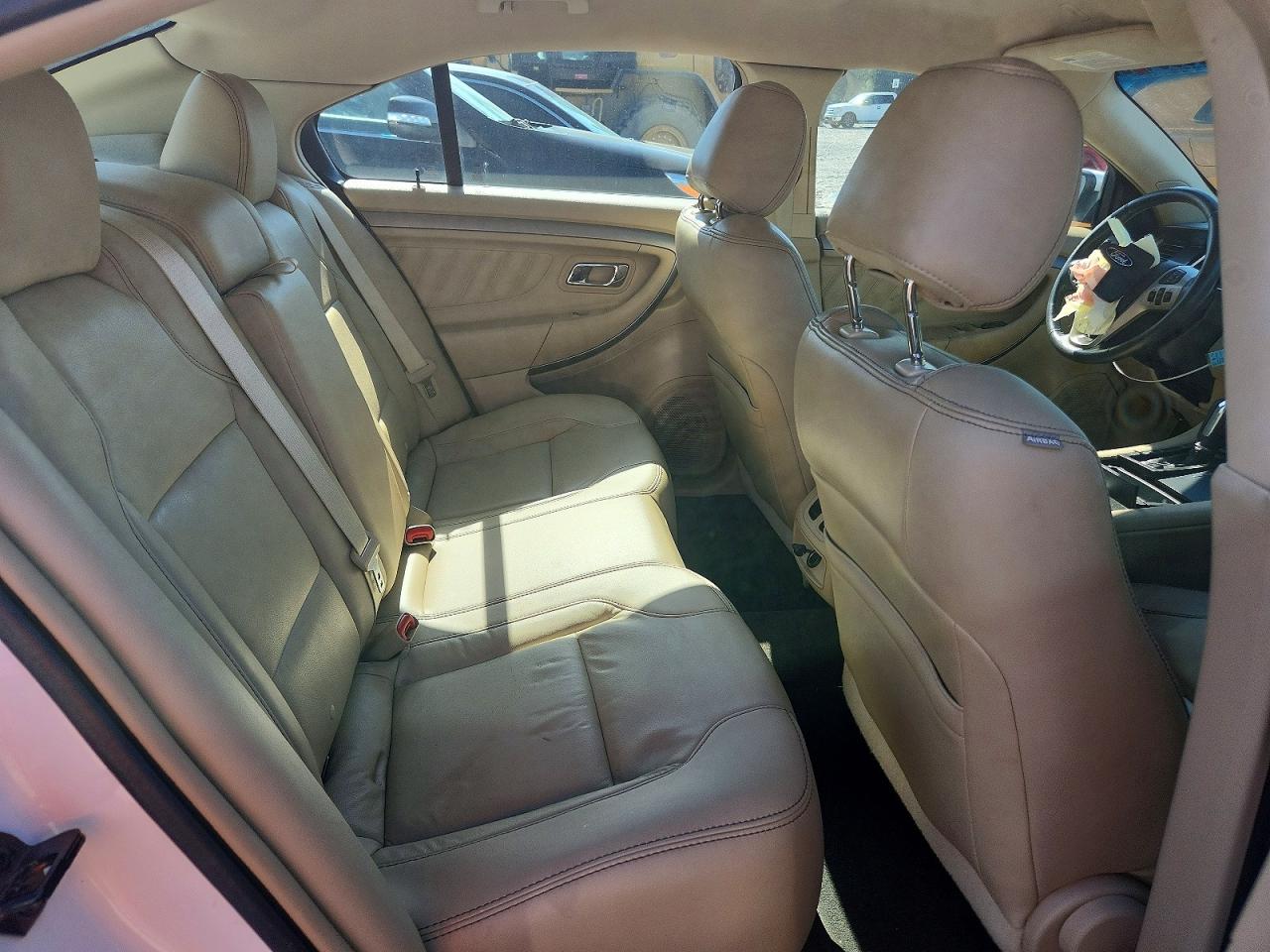 2014 FORD TAURUS SEL photo 10