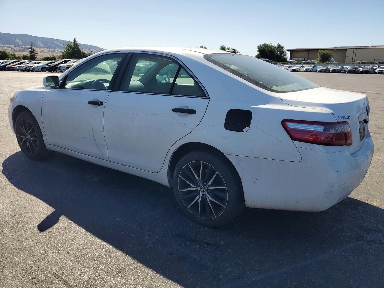 2007 TOYOTA CAMRY LE photo 2