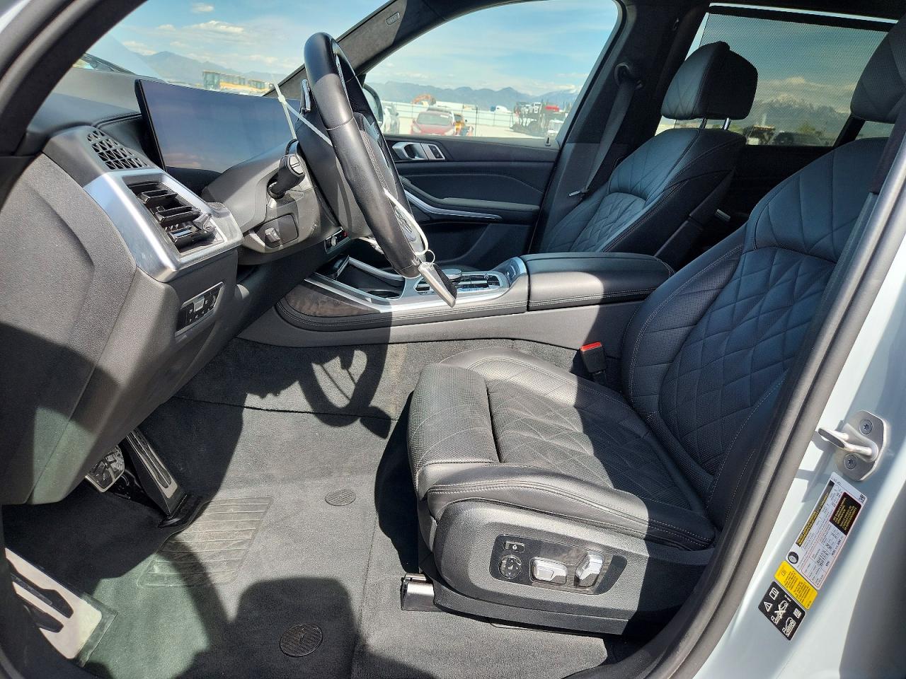 2023 BMW X7 XDRIVE40I photo 13