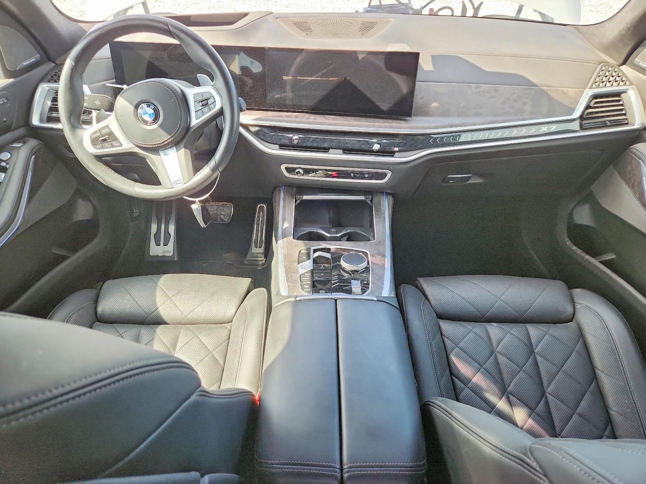 2023 BMW X7 XDRIVE40I photo 15