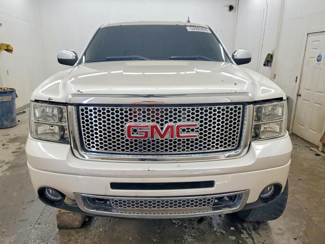 2011 GMC SIERRA K1500 DENALI photo 13