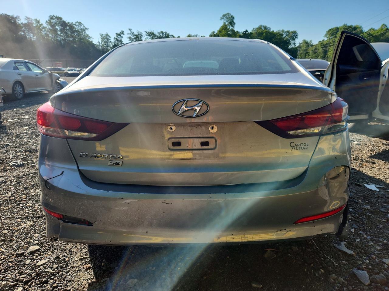 2017 HYUNDAI ELANTRA SE photo 11